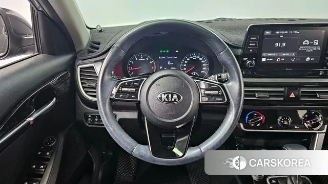 Kia Seltos 2021 Серый из Кореи, фото 4