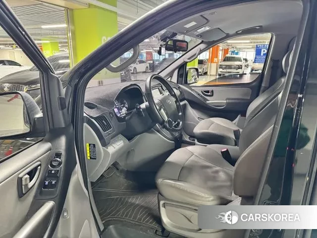 Hyundai The New Grand Starex 2019 Черный из Кореи, фото 4