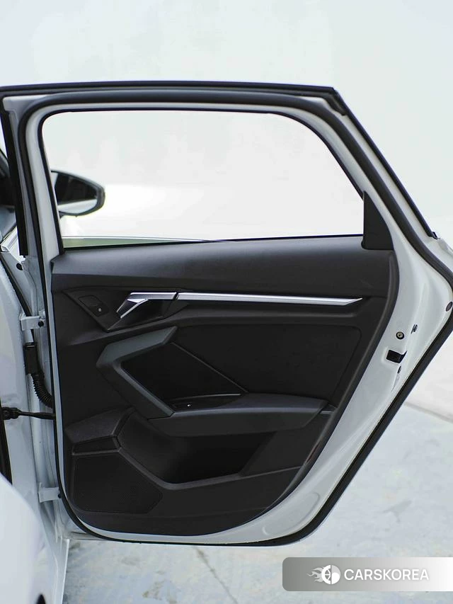 Audi A3 2023 Белый из Китая, фото 4