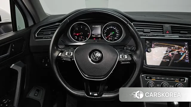 Volkswagen Tiguan second Generation 2020 Белый из Кореи, фото 4