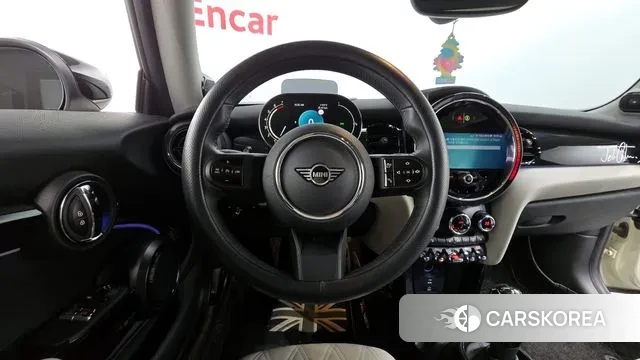 Mini Cooper S 2022 Жемчужный цвет из Кореи, фото 4