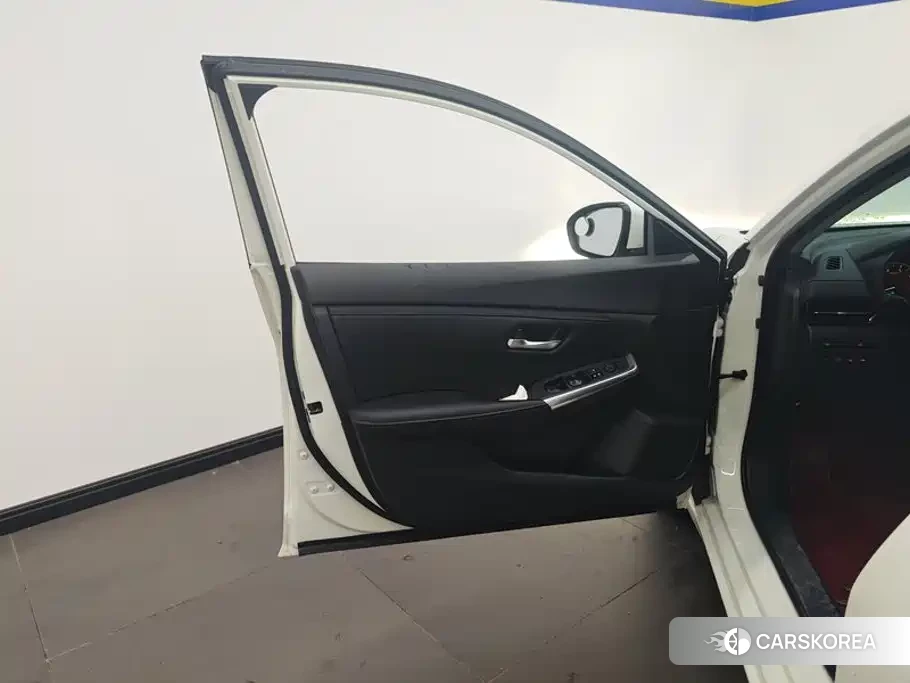 Nissan Sylphy 2022 Белый из Китая, фото 4
