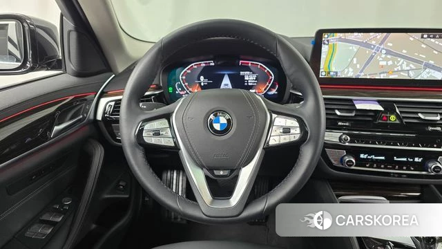 BMW 5 Series (G30) 2023 Черный из Кореи, фото 4