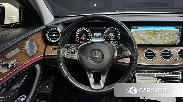 Mercedes-Benz E-Class W213 2018 Белый из Кореи, фото 4