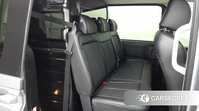 Hyundai Staria 2021 Серебристо-серый из Кореи, фото 4