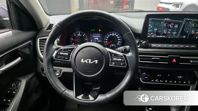 Kia Seltos 2021 Серый из Кореи, фото 4