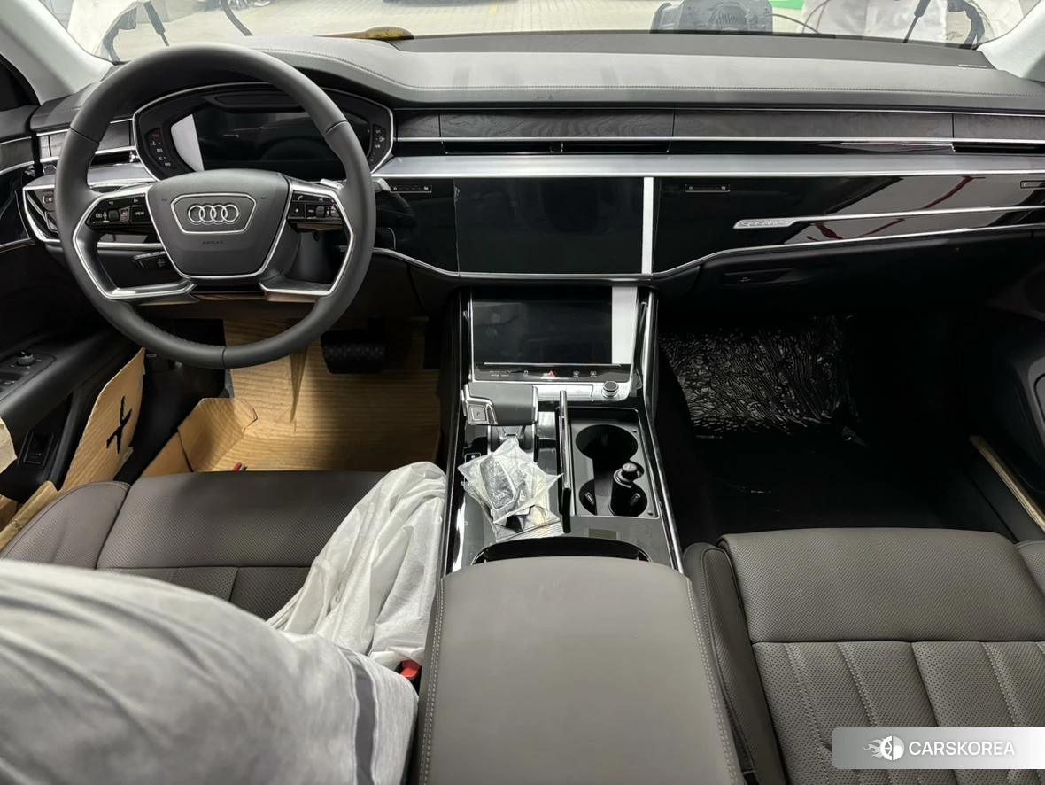 Audi A8 2024 Черный из Китая, фото 4