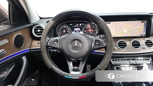 Mercedes-Benz E-Class W213 2018 Белый из Кореи, фото 4