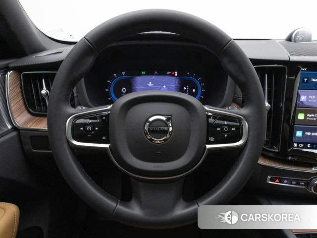 Volvo XC60 second Generation 2024 Белый из Кореи, фото 4