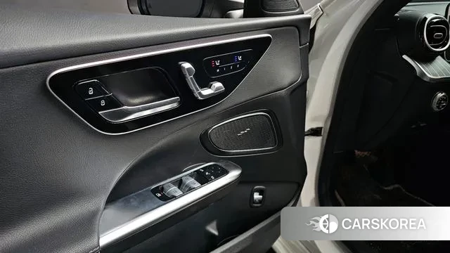 Mercedes-Benz C-Class W206 2024 Белый из Кореи, фото 4