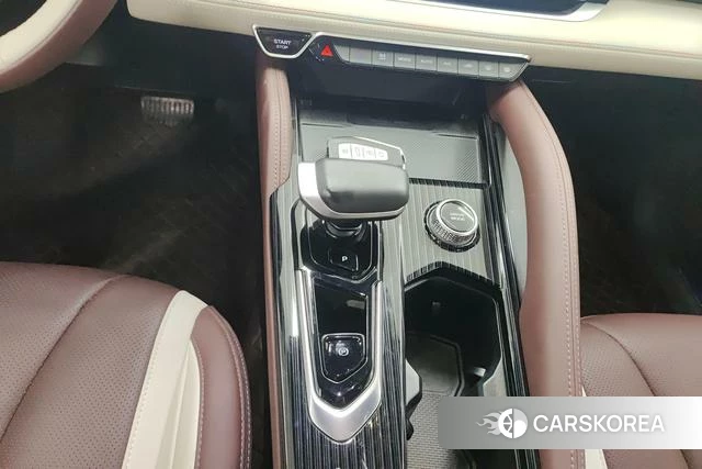 Geely Automobile Xingyue L 2025 Черный из Китая, фото 4