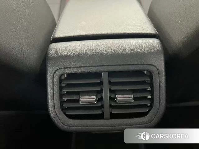 Volkswagen Bora 2022 Белый из Китая, фото 4