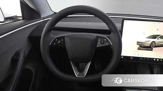 Tesla Model 3 2024 Белый из Кореи, фото 4