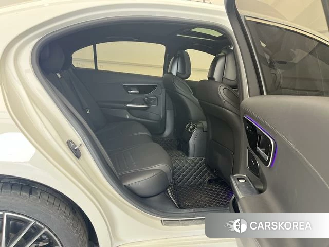 Mercedes-Benz Class C 2023 Белый из Китая, фото 4