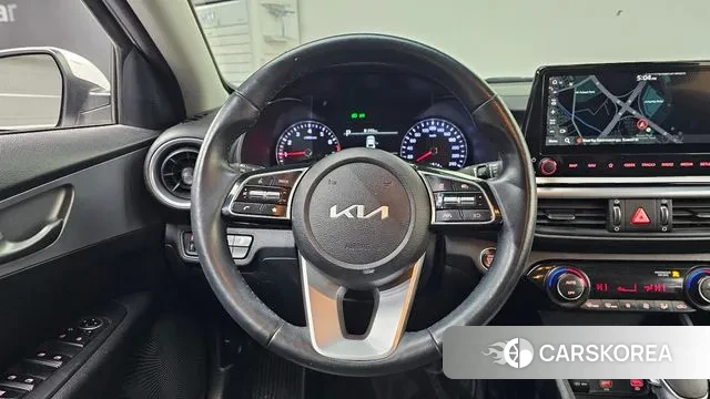Kia The New K3 2nd generation 2021 Белый из Кореи, фото 4