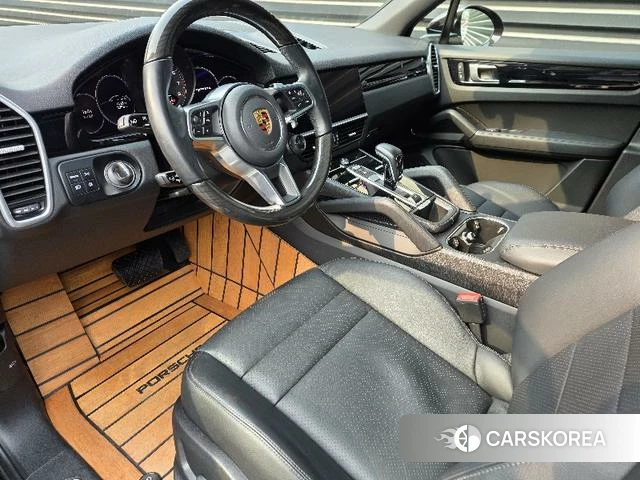Porsche Cayenne Coupé E-Hybrid 2023 Коричневый из Китая, фото 4