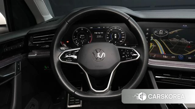 Volkswagen Touareg 3rd generation 2022 Белый из Кореи, фото 4
