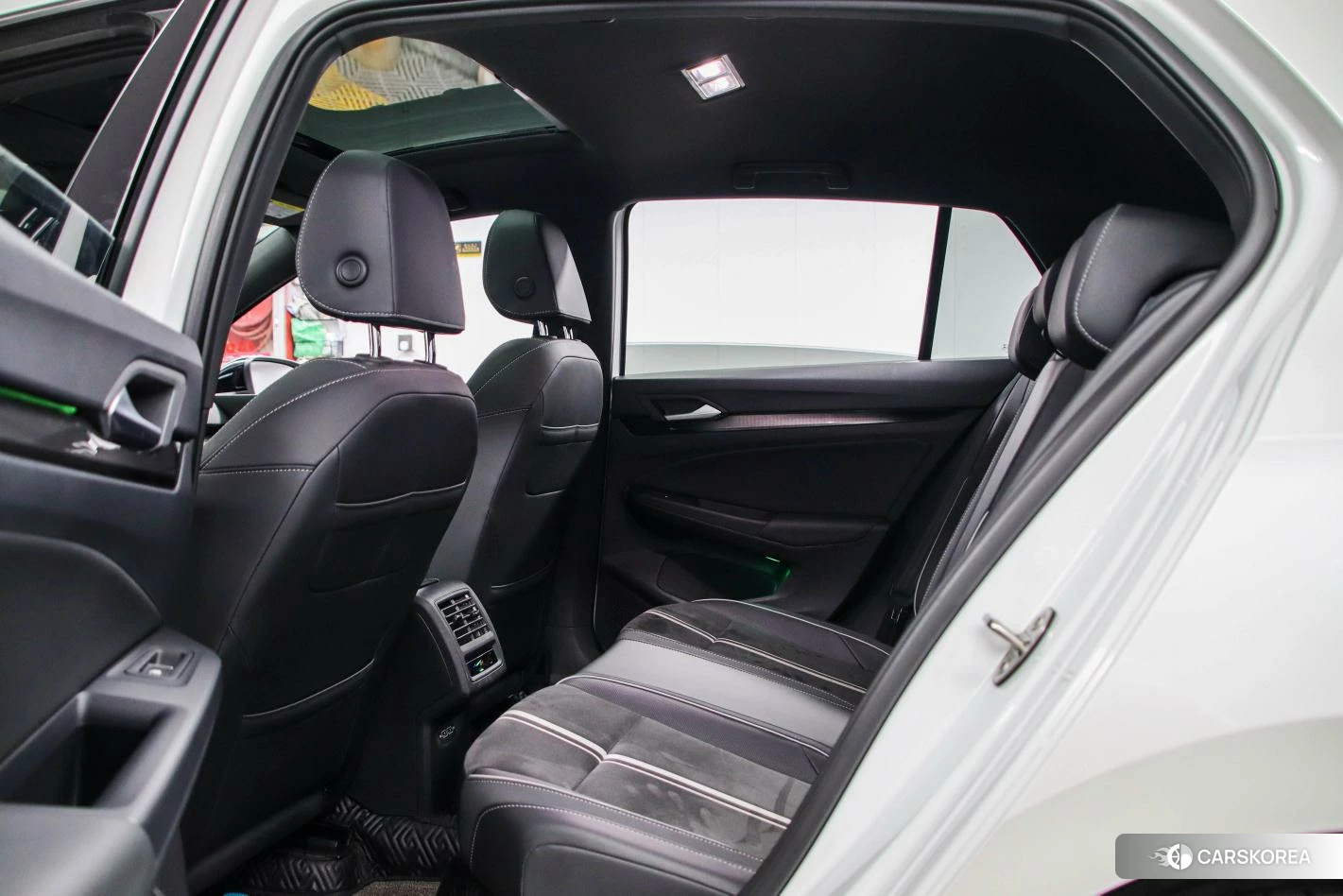 Volkswagen Golf 2020 Белый из Китая, фото 4