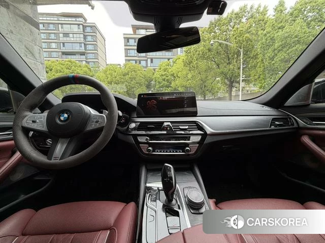 BMW 5 series 2023 Черный из Китая, фото 4