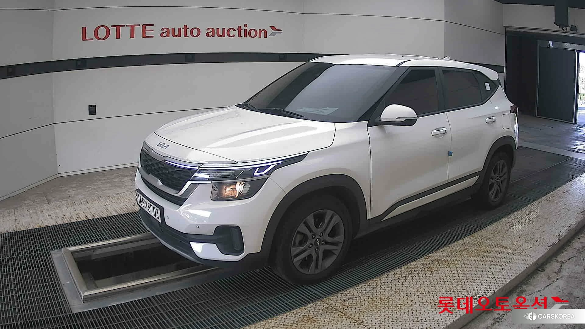 Kia Seltos 2022 Snow White Pearl из Кореи, фото 4
