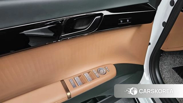 Hyundai Grandeur Hybrid (GN7) 2023 Белый из Кореи, фото 4