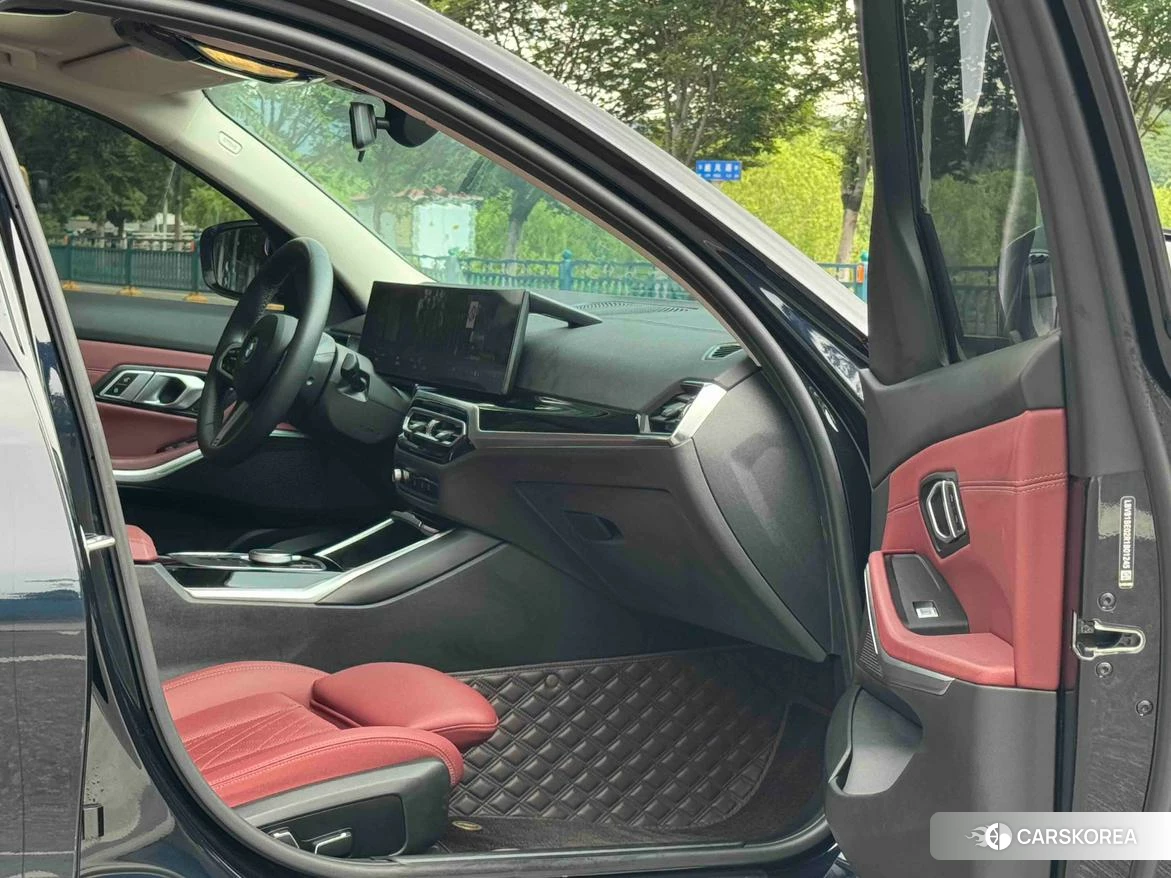 BMW i3 2023 Черный из Китая, фото 4