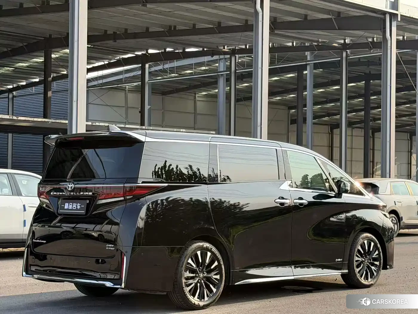 Toyota Vellfire 2023 Черный из Китая, фото 4