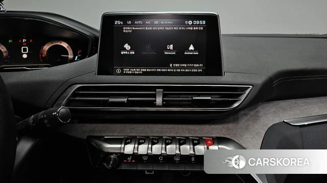 Peugeot 5008 second generation 2020 Белый из Кореи, фото 4