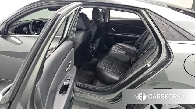 Hyundai The New Avante (CN7) 2024 Темно-зеленый из Кореи, фото 4