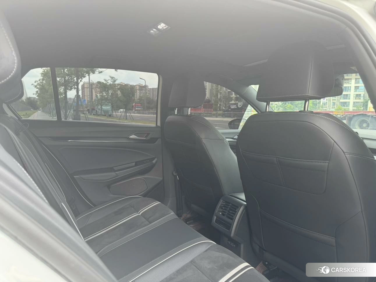 Volkswagen Golf 2020 Белый из Китая, фото 4