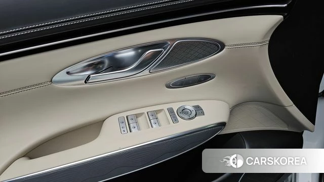 Genesis GV70 2023 Белый из Кореи, фото 4