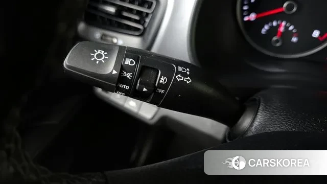 Kia Stonic 2018 Белый из Кореи, фото 4