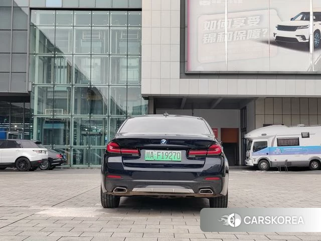 BMW 5 series PHEV 2022 Черный из Китая, фото 4