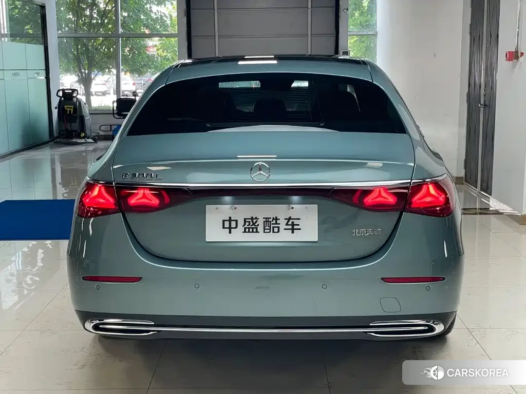 Mercedes-Benz E-Class 2024 Зеленый из Китая, фото 4
