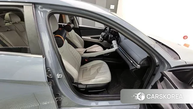 Hyundai Avante (CN7) 2020 Светло-серебряный цвет из Кореи, фото 4