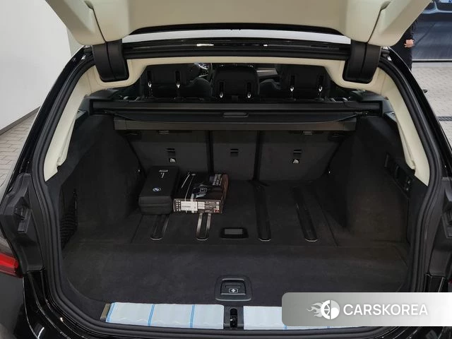 BMW 3 Series (G20) 2025 Черный из Кореи, фото 4