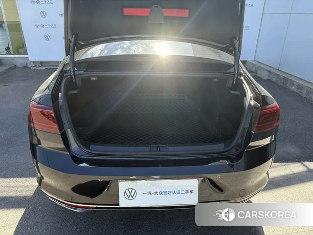 Volkswagen Magotan 2023 Черный из Китая, фото 4