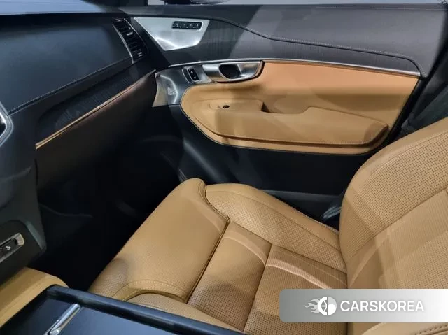 Volvo XC90 second Generation 2024 Черный из Кореи, фото 4