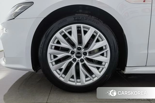 Audi A7L 2024 Белый из Китая, фото 4