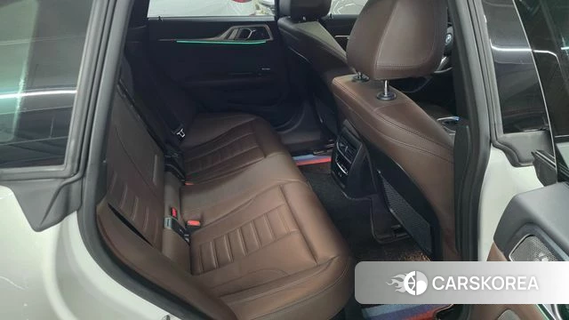 BMW i4 2024 Белый из Кореи, фото 4