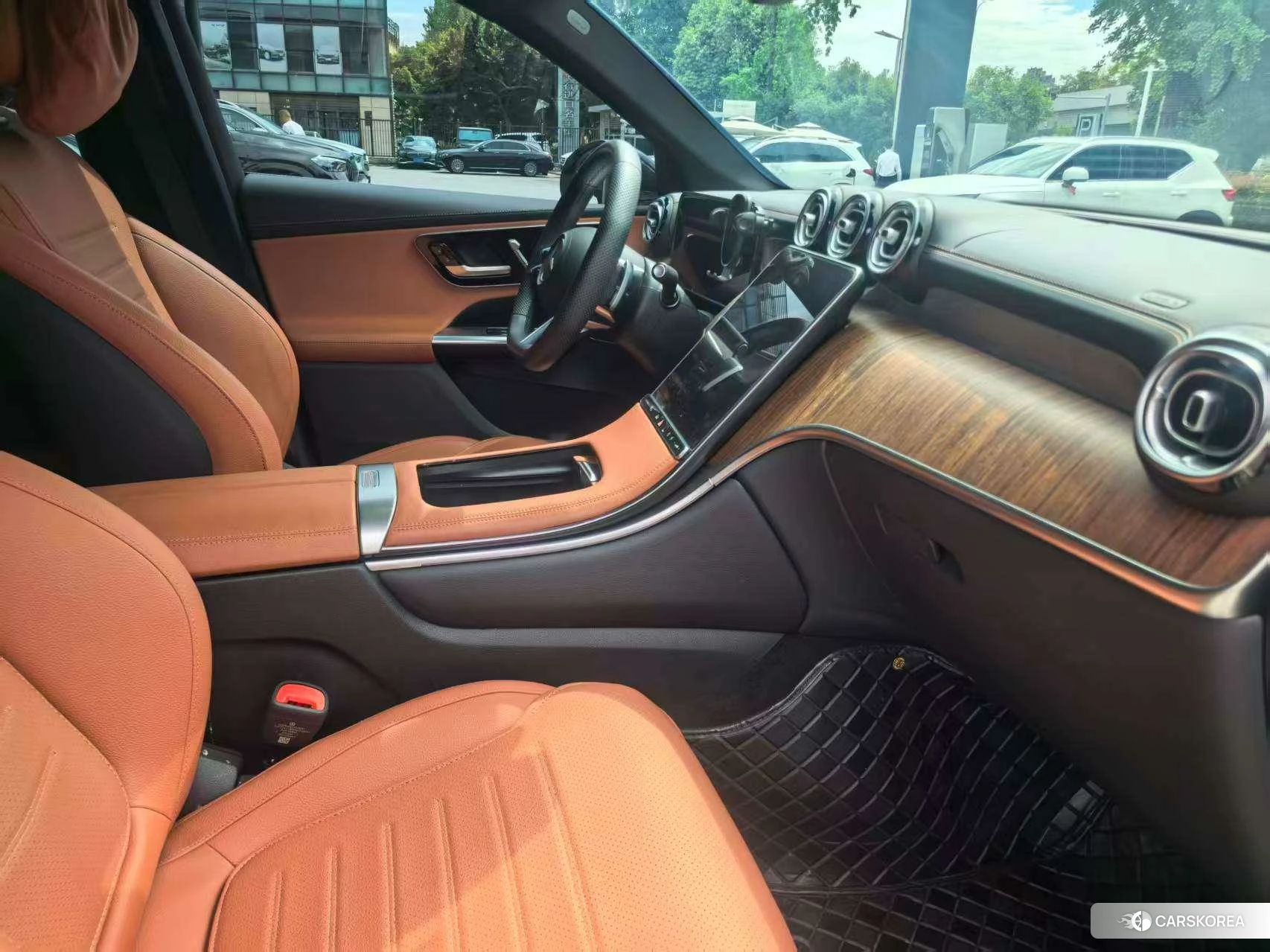 Mercedes-Benz GLC 2024 Черный из Китая, фото 4