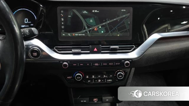 Kia Niro Plus 2022 Белый из Кореи, фото 4