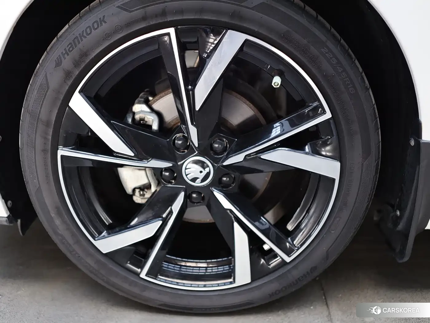 Skoda Octavia 2022 Белый из Китая, фото 4