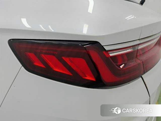 BYD Song Yuan 2021 Белый из Китая, фото 4
