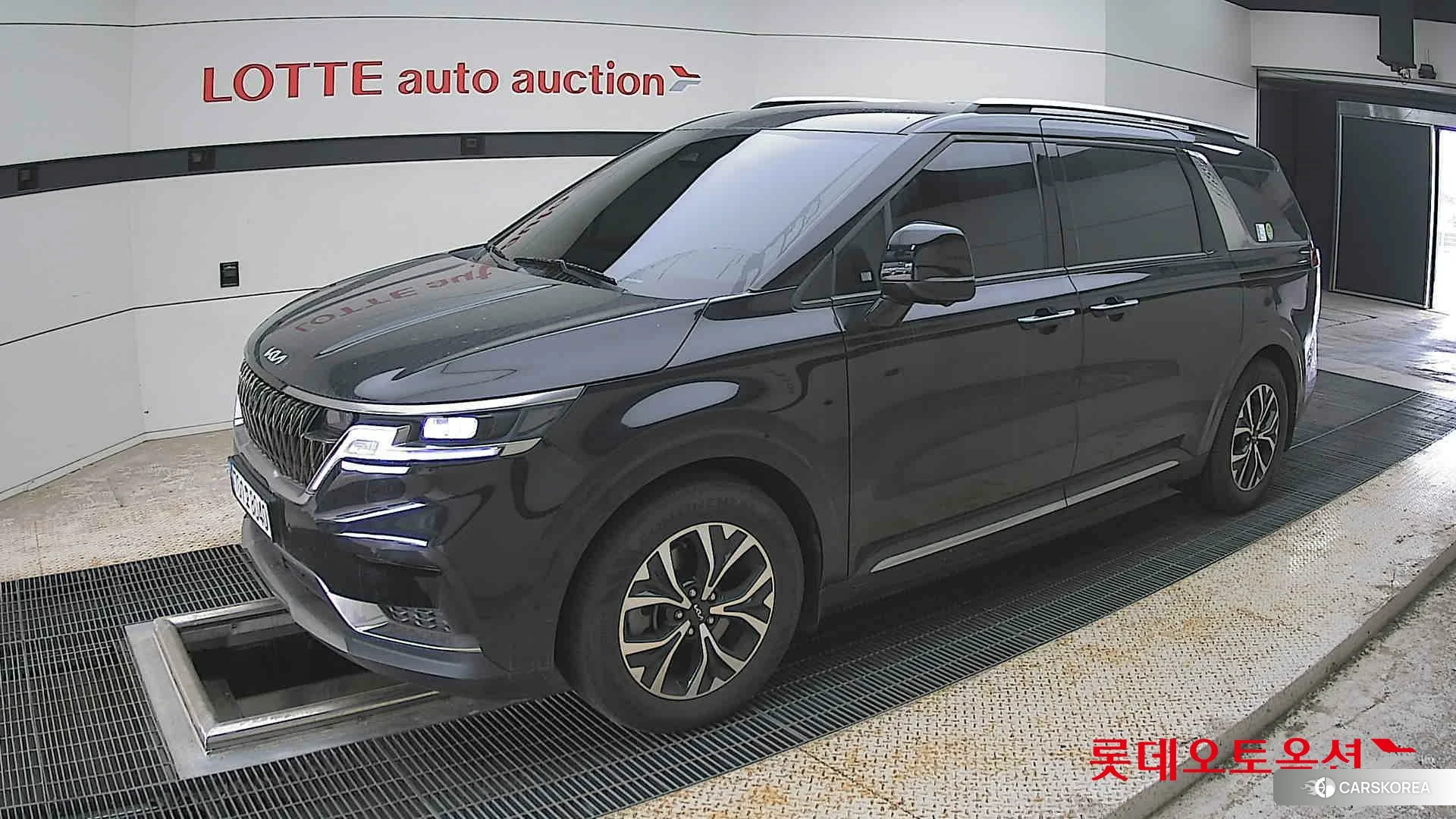 Kia Carnival 2023 Черный из Кореи, фото 4