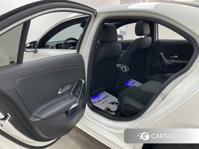 Mercedes-Benz Class A 2024 Белый из Китая, фото 4