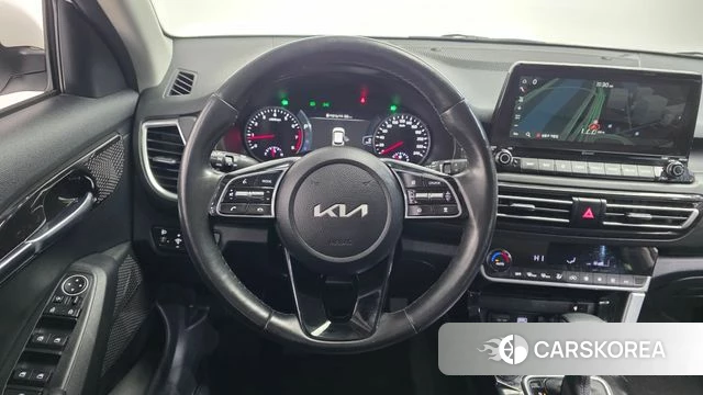 Kia Seltos 2022 Белый из Кореи, фото 4