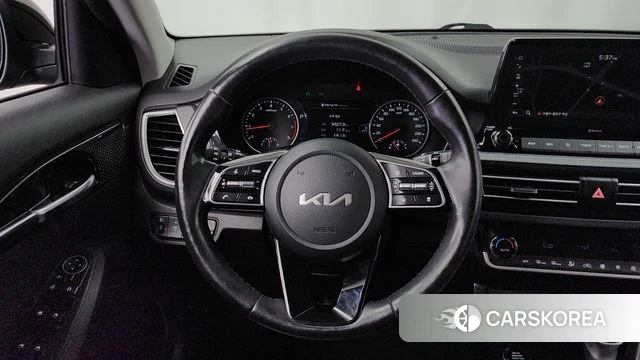 Kia Seltos 2022 Черный из Кореи, фото 4