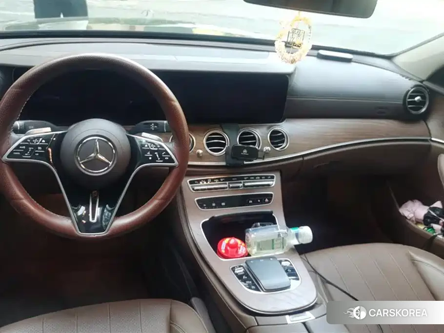 Mercedes-Benz E-Class 2023 Черный из Китая, фото 4