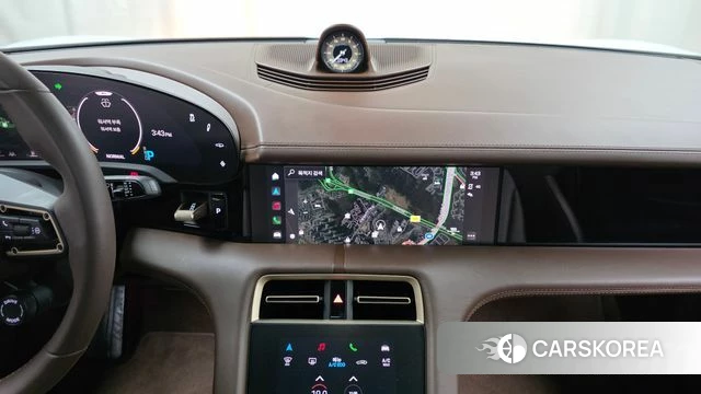 Porsche Taycan 2023 Белый из Кореи, фото 4